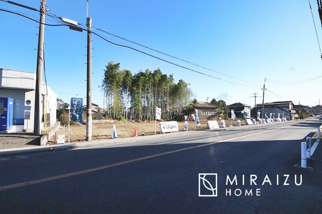 【前面道路含む現地写真】 | 日当たりの良いお家は嬉しいですよね。それぞれ価値観が分かれる箇所です、実際に内覧して日当たりの心地よさをご体感下さいね♪