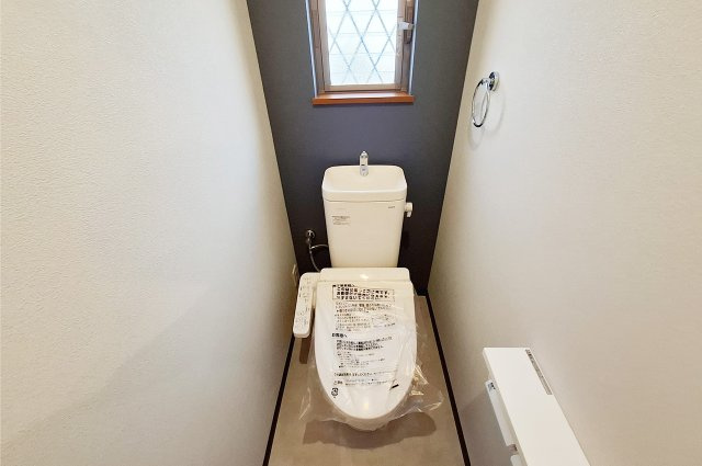 堺市中区東山のトイレ|トイレ：便器・温水洗浄便座を新調するなどリフォーム済み。