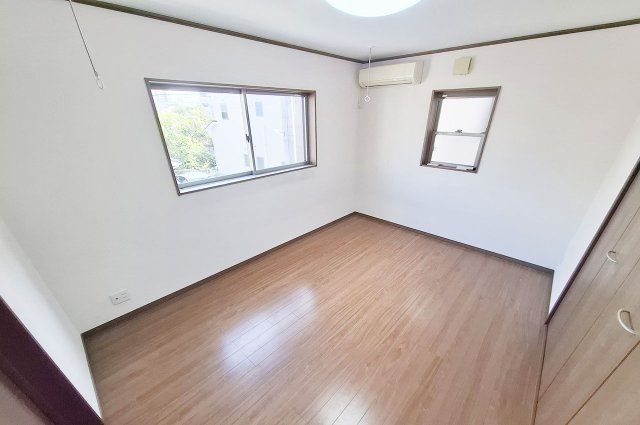 和泉市舞町の寝室|洋室1