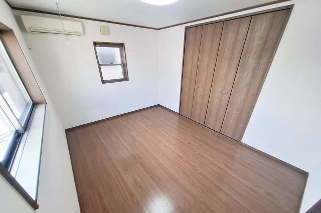 和泉市舞町の寝室|洋室1