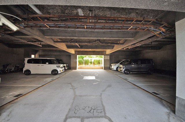 和泉鶴山台アーバンコンフォートの駐車場|駐車場