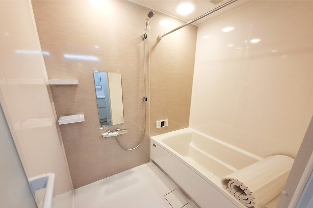 ユニライフ泉北深井駅前の浴室|バスルーム：システムバスを新調済み。
