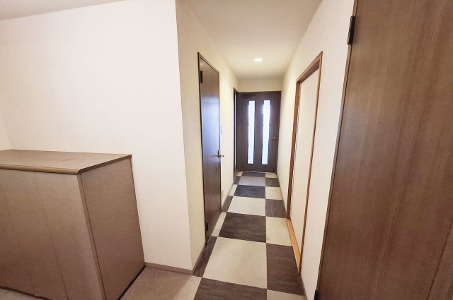 ローレルスクエア和泉中央A棟(11号棟）の内装|玄関・廊下