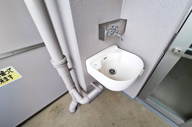 ルイシャトレ諏訪ノ森の設備|スロップシンク：ペットのシャンプーや汚れ物を洗う時などに便利。