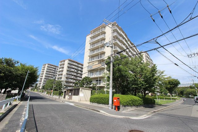 ファミリープラザ泉北光明池C棟の周辺