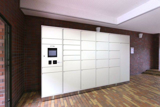 ファミリープラザ泉北光明池C棟の設備|宅配ボックス