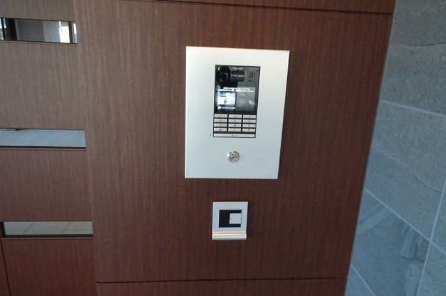 グランクラッセ上野芝向ヶ丘の防犯設備|オートロックシステム