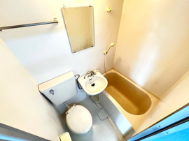 日々の疲れを癒すお風呂付です