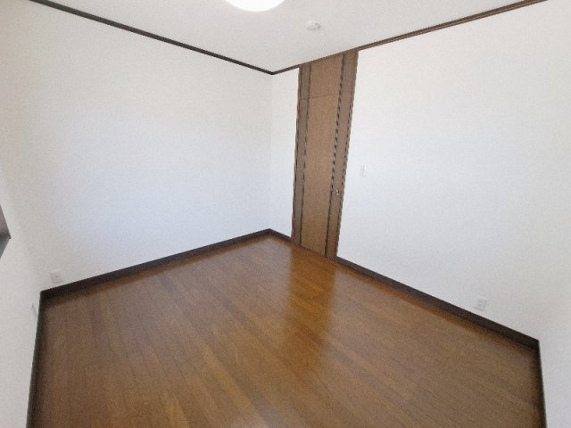 福島市南向台二丁目の洋室|子供部屋ねいかがでしょうか