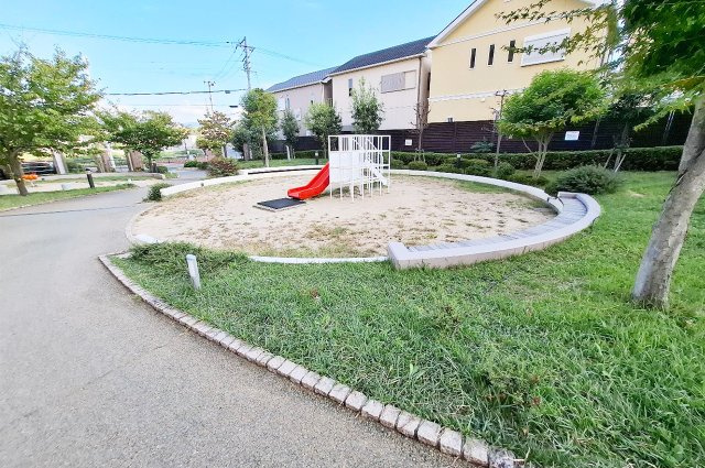 ヴューイスト泉ヶ丘のその他共用部分|隣接公園