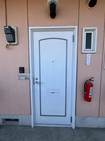 収納もある玄関です