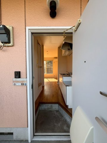 落ち着いた玄関です