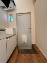 収納もある玄関です