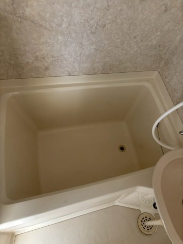 コンパクトで使いやすいお風呂です