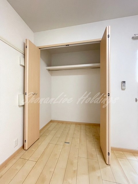 イル デュ ボヌールの収納|ハンガーラック付きで楽々収納♪