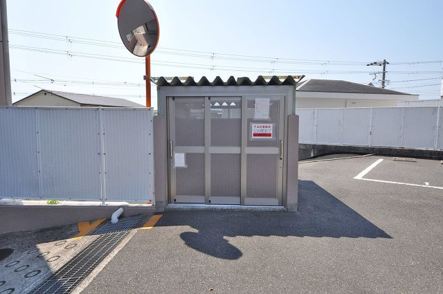 シャルマンフジ熊取壱番館のその他共用部分|ごみ集積場