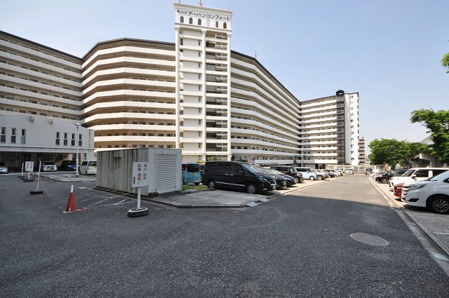 和泉鶴山台アーバンコンフオートの外観|外観・駐車場