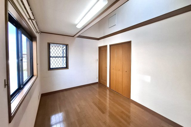 泉大津市下条町の洋室|洋室1