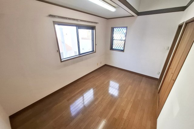 泉大津市下条町の寝室|洋室1