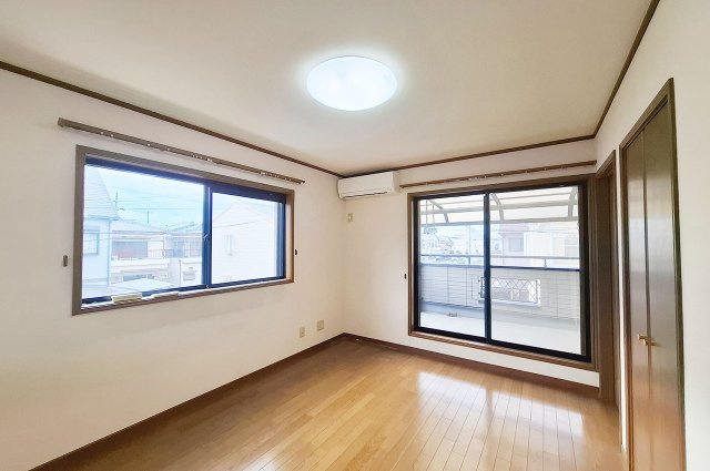 泉大津市下条町の洋室|洋室2