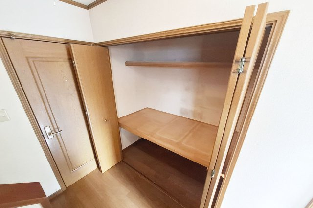 泉大津市下条町の収納|廊下物入