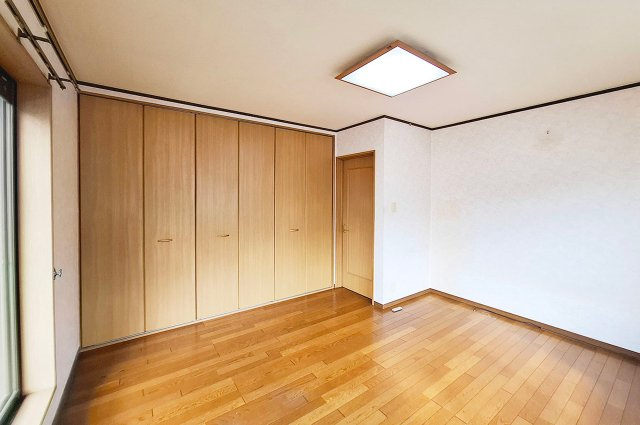 岸和田市南上町1丁目の寝室|洋室2