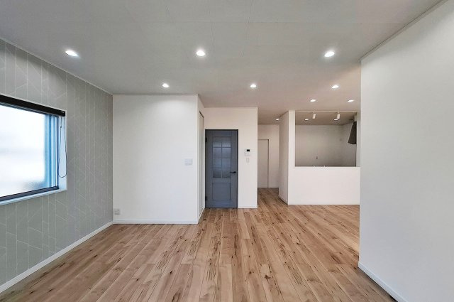 岸和田市藤井町２丁目の居間・リビング|LDK