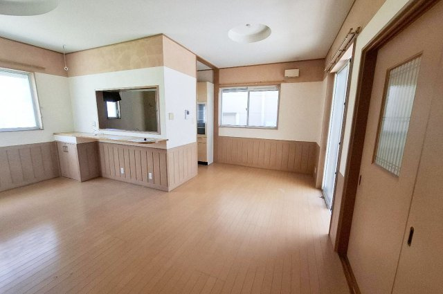 和泉市唐国町１丁目の居間・リビング|LDK