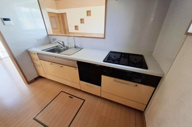 和泉市唐国町１丁目のダイニング|勝手口