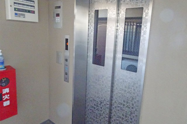プリグレイス岸和田の設備|エレベーター