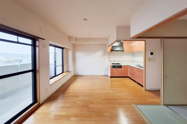 プリグレイス岸和田の居間・リビング|LDK