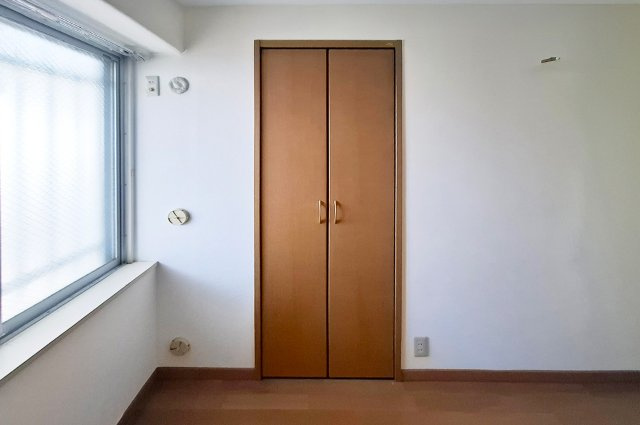 レックスガーデン岸和田の収納|洋室2クローゼット