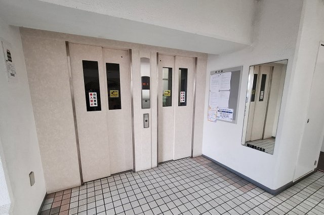 レックスガーデン岸和田の設備|エレベーター