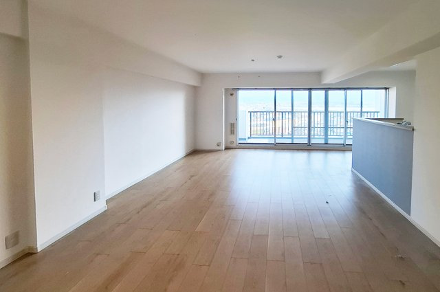 レックスガーデン岸和田の居間・リビング|LDK