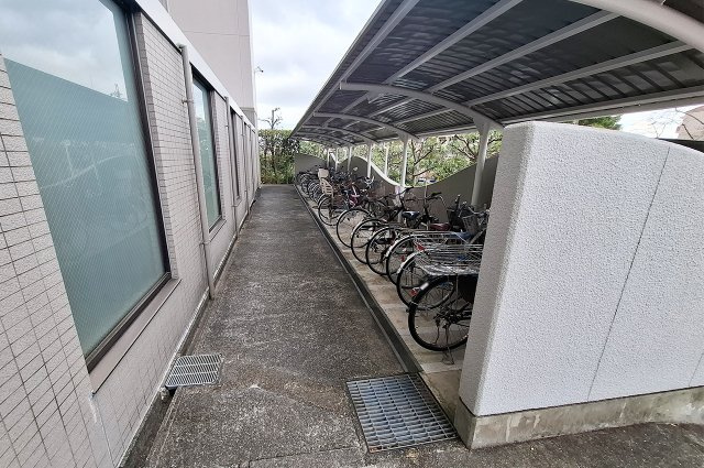 ローレルスクエア和泉中央A棟(11号棟）の駐輪場|駐輪場