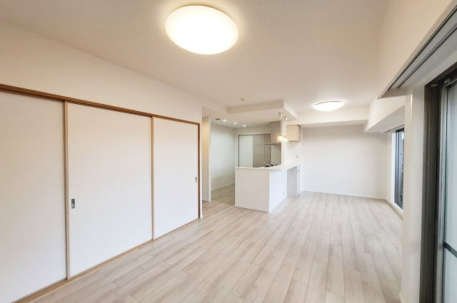 ファミールアクシス泉佐野の居間・リビング|LDK