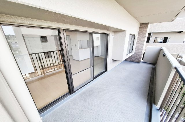 ルネ泉大津ロイヤルコートのバルコニー|バルコニー