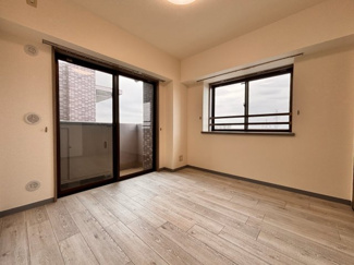 【洋室】 | ダイアパレス千葉桜木 | 収納が充実しているので、居住スペースを広く使えます。
使い方に柔軟性があり、個室としても趣味の部屋としても利用可能です！