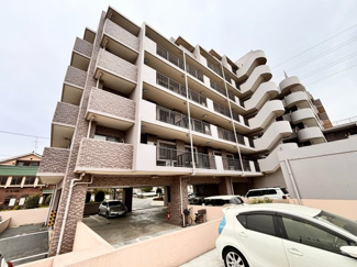 【外観】 | ダイアパレス千葉桜木 | 閑静な住宅街に位置しており、のびのびとした暮らしが叶うリフォーム済みマンション！ぜひご検討ください♪♪