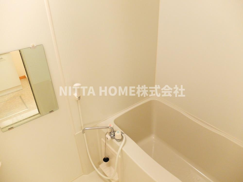 レーブプレミールⅠ番館の浴室|浴室乾燥機を完備◆