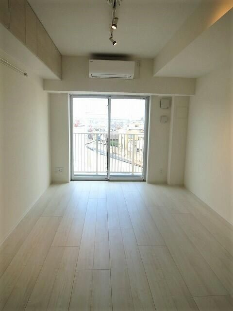 マキシヴ東向島フュージョナルの居間・リビング