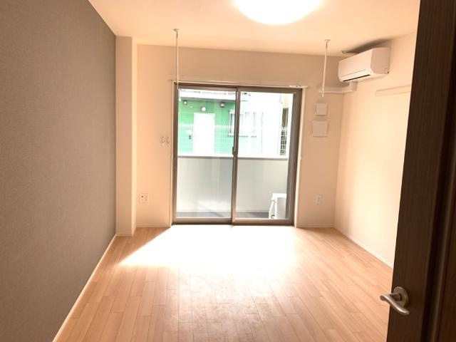 エクセレント越谷の寝室|洋室