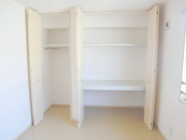 マリーコートの収納|洋室に収納あます☆