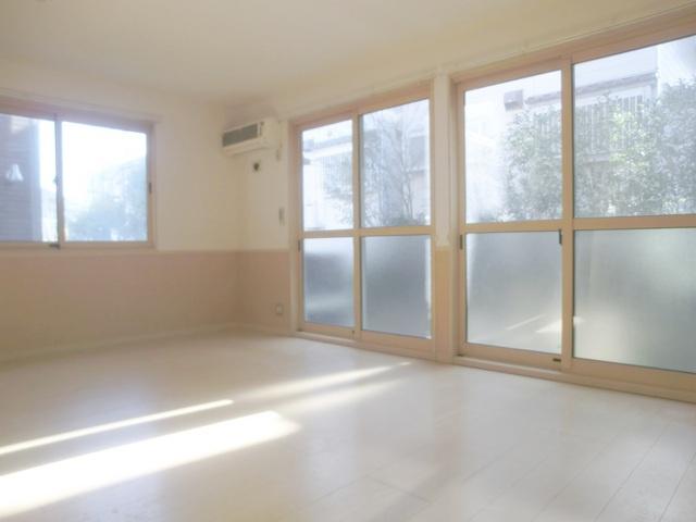 マリーコートの居間・リビング|光たっぷりのおへやですヽ(´▽｀)/