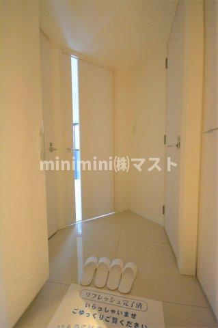 S-RESIDENCE難波Brillerの玄関