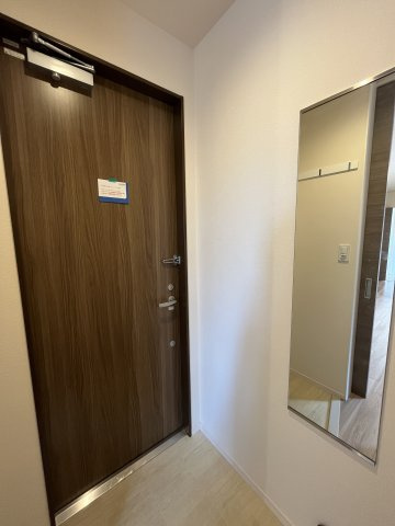 【玄関】 | NORDEN DORF | 姿見付きで身だしなみチェックもできますね！