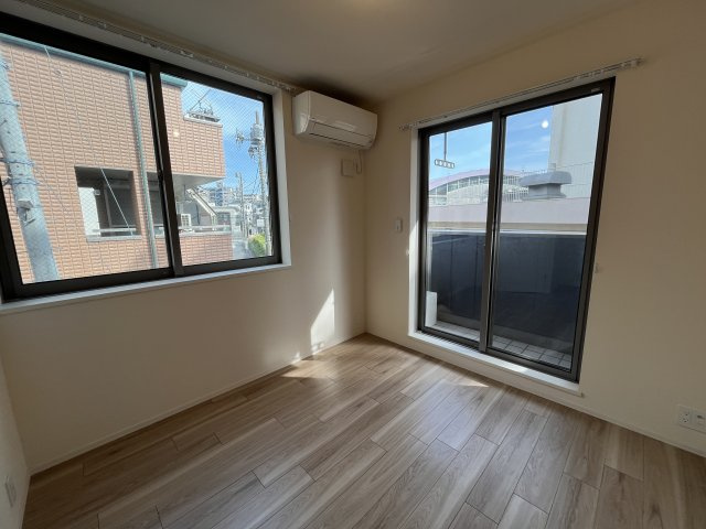 【洋室】 | NORDEN DORF | 2面採光で明るさ風通しも良好！