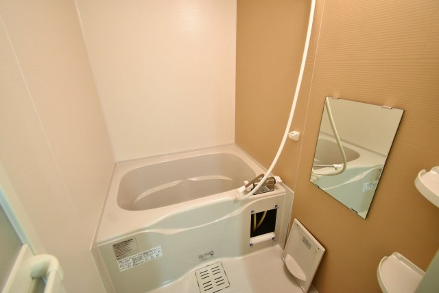 フジパレス西宮春風公園Ⅰ番館の浴室