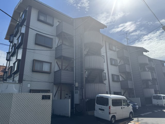 ニューブライトマンションの外観