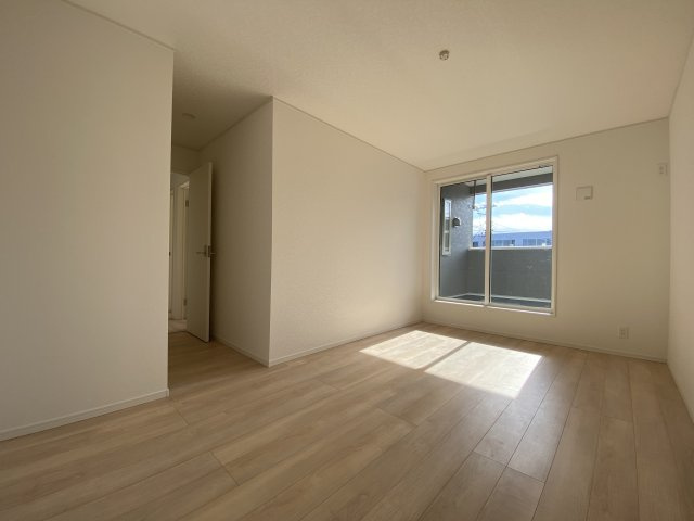 【いわき市小名浜南富岡　第1】　2号棟　※必ずもらえる選べるキャンペーン実施中！の洋室|■□■居室の写真です■□■　
寝室にも、子供部屋にも、趣味のお部屋にもお使いいただけます♪